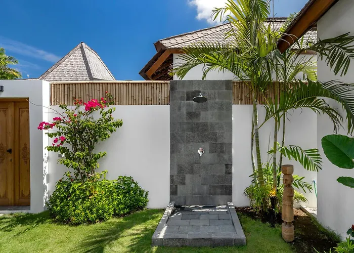 Saint Laurent By Alfred In Bali سمينياك