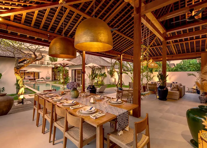 Saint Laurent By Alfred In Bali فيلة