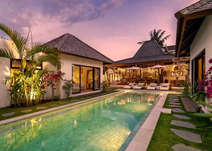 Saint Laurent By Alfred In Bali فيلة